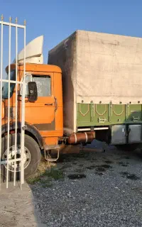 بنز ۹۱۱ . نمایشگاه کامیون طبرستان