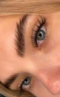 خدمات اکستنشن مژه + آموزش + بافت مو