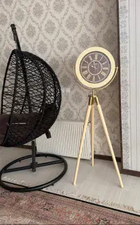 ساعت ایستاده سه پایه صفر