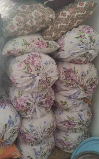 بالش وپشتی