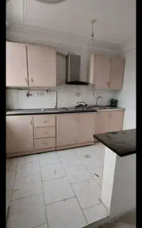 کابینت سالم وتمیزباگازصفحه ای ۵شعله وسالم هودسالم