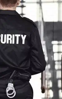 استخدام نیروی حراست و انتظامات