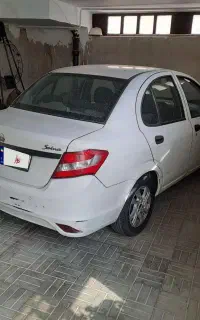 ساینا ۹۹ سند تک برگ بی رنگ