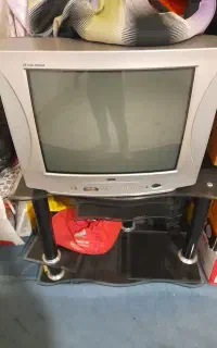 تلویزیون