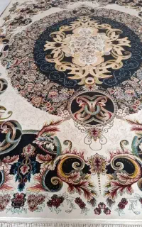 یک جفت فرش ۱۲ متری  فقط یک بار شسته شده