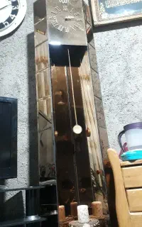 ساعت اینه ای طلایی