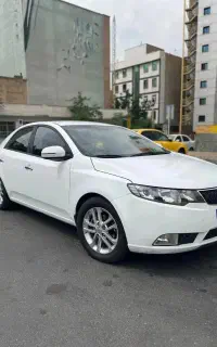 سراتو ۲۰۰۰ مدل ۹۶ سفید کم کار