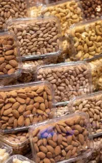 نیروی خانم جهت بسته بندی آجیل