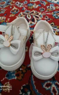 کفش بچگانه نو