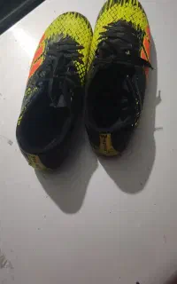 کفش دنده ای فوتبالی