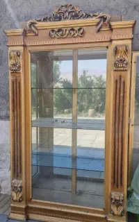 ویترین آینه دار