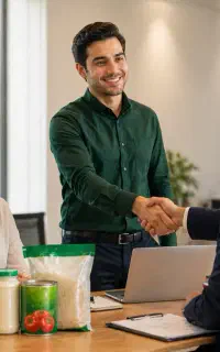 پخش مواد غذایی اوان نیازمند جذب ویزیتور برای فروش