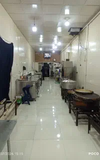 رستوران و بیرون بر اقای خاص بلوار فاطمیه