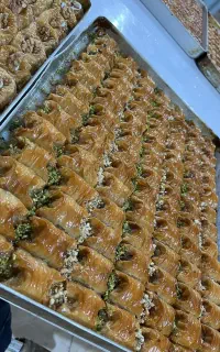 همکاری باقلوا شیر عسل استانبولی با قنادی ها