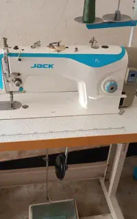 چرخ خیاطی راسته دوز اف۴