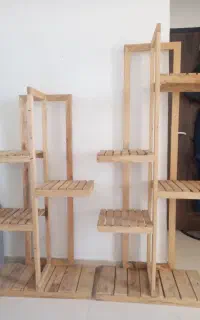 استند گل چوبی