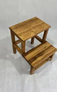 پله چوبی