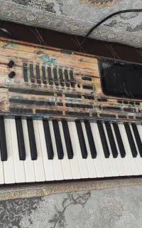 korg pa4.  76