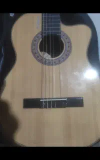 گیتار والنسیا