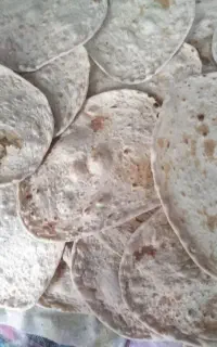 پخت نان محلی
