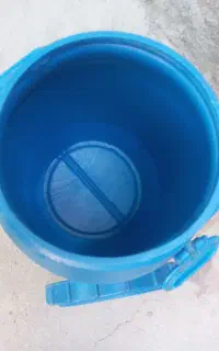 بشکه درحد نو محکم خیلی جنس خوب است