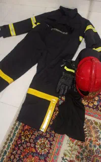 لباس آتشگ نشانی