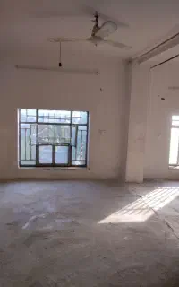 اتاق بدون رهن و اجاره برای یک خانم و بچه
