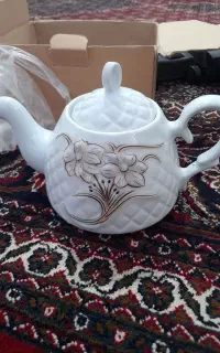 با سلام یک قوری نو