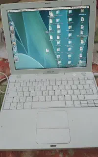 iBook G4 A1133تمیز و  ساخت شرکت اپل باتری سالم