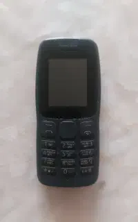 گوشی ساده  کاملا سالم و تمیز