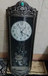 یک عدد ساعت نو