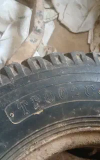 4عدد لاستیک با رینگ وبه شرط سالم