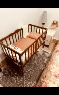 تخت چوبی نوزاد
