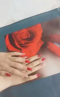 تخفیف ویژه کاشت ناخن و رنگ و لایت. سهند فاز ۳