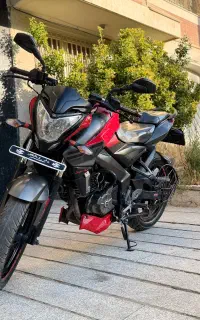 ان اس 200 نیوفیس