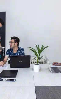 برنامه نویسی و تولید اپلیکیشن