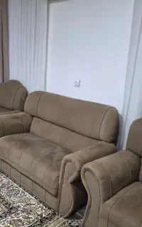 مبل ۹ نفره به همراه دو میز عسلی