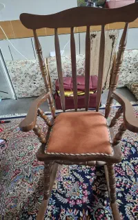 صندلی مادربزرگ