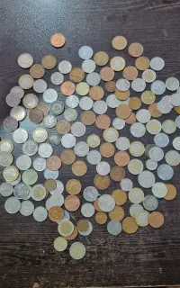 فروش انواع سکه واسکناس قدیمی وخارجی ش