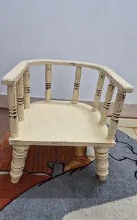 اکسسوری آتلیه صندلی چوبی