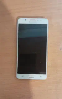 گوشی سامسونگ j7