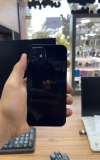 ایفون ۱۲نرمال