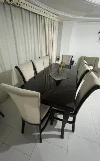 میز ناهار خوری ۸ نفره در حد نو