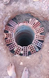 چاه کن فاضلاب چاه آبی. آب باران