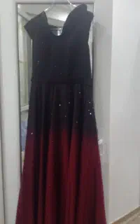 سلام دو عدد لباس مجلسی بفروش میرسد