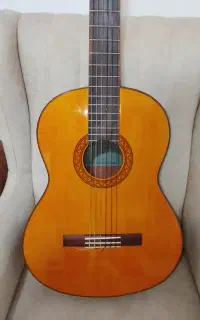 گیتار یاماها C70