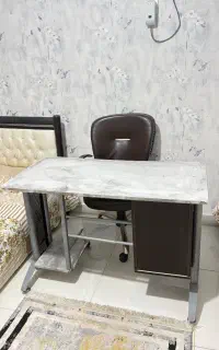 میزکامپیوتر و تحریر
