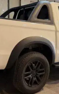 خودرو کی ام سی t8