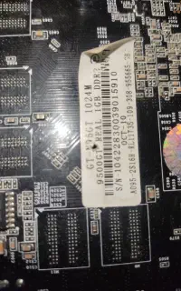 کارت گرافیک  9500 gt 1gb GDDR2 سالم و تست شده