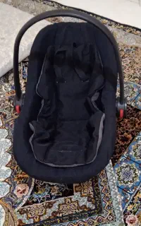 کالسکه در حد نو فقط یک بار استفاده شده